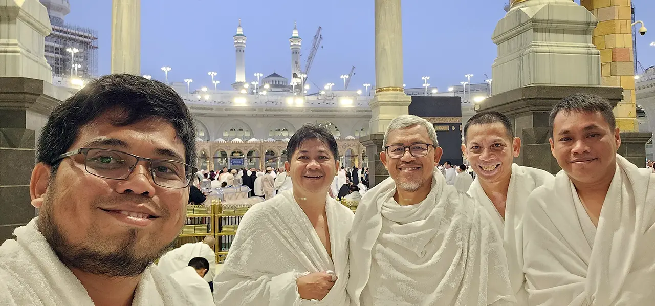 Hadiahkan Umroh untuk Karyawan Berprestasi Anda: Apresiasi Istimewa dari Perusahaan 4 Charisma Insani Wisata Photo 00013